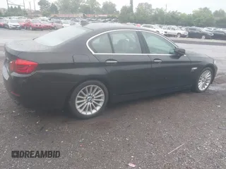 2011 BMW 5 Series 535i xDrive z VIN WBAFU7C52BDU56069, wystawiony jako IAAI lot #42376117 z przebiegiem 96 117 mil mil oraz . Historia ofert i sprzedaży dostępna na DreamBid. Obrazek 4.