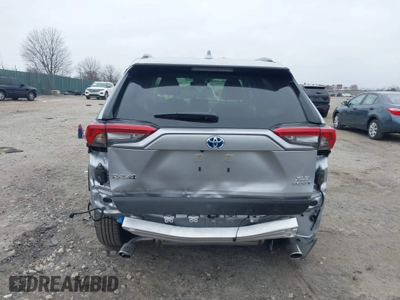 2024 Toyota RAV4 Hybrid XLE Premium with VIN JTMB6RFV0RD140022, listed as a IAAI auction lot 41779613 with 923 mi miles. Bid and sale history available at carsss.com. Image 6.