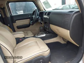2006 Hummer H3 z VIN 5GTDN136468252961, wystawiony jako IAAI lot #42339227 z przebiegiem 189 868 mil mil oraz . Historia ofert i sprzedaży dostępna na DreamBid. Obrazek 5.