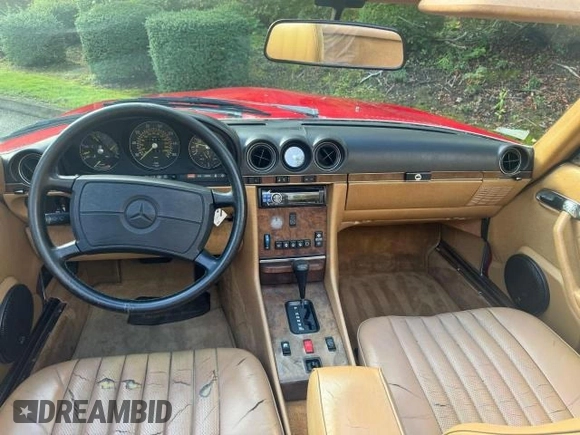 1987 Mercedes-Benz 560 SL z VIN WDBBA48D8HA065591, wystawiony jako Copart lot #73538474 z przebiegiem 119 516 mil mil oraz Czysty tytuł • Clean title. Historia ofert i sprzedaży dostępna na DreamBid. Obrazek 9.