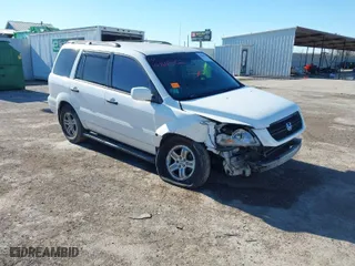 2004 Honda Pilot EX with VIN 2HKYF185X4H592684, listed as a IAAI auction lot 41649752 with 1 mi miles. Bid and sale history available at carsss.com. Image 1.