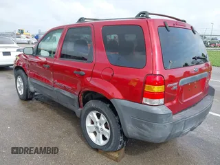 2006 Ford Escape XLT z VIN 1FMYU93166KA44836, wystawiony jako IAAI lot #42104051 z przebiegiem 176 367 mil mil oraz . Historia ofert i sprzedaży dostępna na DreamBid. Obrazek 3.