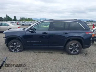 2024 Jeep Grand Cherokee z VIN 1C4RJYB65R8959249, wystawiony jako IAAI lot #42507281 z przebiegiem 26 904 mil mil oraz . Historia ofert i sprzedaży dostępna na DreamBid. Obrazek 15.
