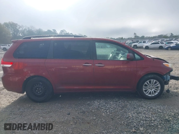 2014 Toyota Sienna XLE with VIN 5TDYK3DCXES471676, listed as a IAAI auction lot 41853038 with 169,790 mi miles. Bid and sale history available at carsss.com. Image 13.