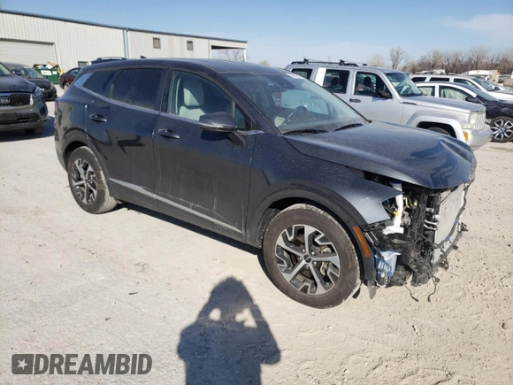 2024 Kia Sportage EX with VIN 5XYK33DF9RG141866, listed as a Copart auction lot 45470684 with 13,694 mi miles and Salvage Title. Bid and sale history available at carsss.com. Image 4.