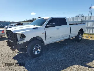 2022 Ram 2500 Big Horn z VIN 3C6UR5JL8NG297154, wystawiony jako Copart lot #47480135 z przebiegiem 75 686 mil mil oraz Szkoda całkowita • Salvage title. Historia ofert i sprzedaży dostępna na DreamBid. Obrazek 1.