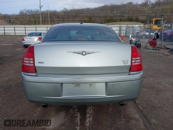 2006 Chrysler 300 C with VIN 2C3LK63H56H423161, listed as a IAAI auction lot 41947286 with 227,092 mi miles and . Bid and sale history available at carsss.com. Image 16.
