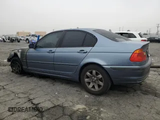 2001 BMW 3 Series 325i with VIN WBAAV33421FU96176, listed as a Copart auction lot 43962145 with 0 mi miles and Non Repairable. Bid and sale history available at carsss.com. Image 2.