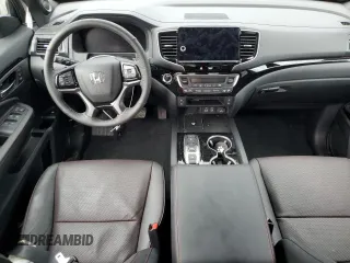 2024 Honda Ridgeline Black Edition z VIN 5FPYK3F8XRB030740, wystawiony jako Copart lot #55117555 z przebiegiem 3930 mil mil oraz Szkody całkowita. Historia ofert i sprzedaży dostępna na DreamBid. Obrazek 8.
