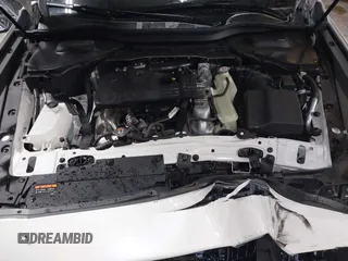 2024 Mazda CX-90 S Premium z VIN JM3KKDHCXR1103272, wystawiony jako IAAI lot #40301969 z przebiegiem 5 235 mil mil oraz . Historia ofert i sprzedaży dostępna na DreamBid. Obrazek 10.