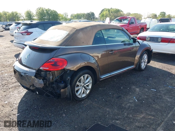 2015 Volkswagen Beetle с VIN 3VW5A7AT8FM818972, выставлен на аукционе IAAI как лот 41966746 с пробегом 144 699 миль миль и . История ставок и продаж доступна на DreamBid. Изображение 4.