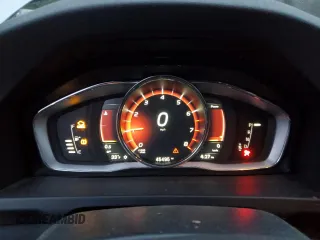 2018 Volvo V60 z VIN YV440MWK4J2056026, wystawiony jako Copart lot #83186344 z przebiegiem 45 495 mil mil oraz Szkoda całkowita • Salvage title. Historia ofert i sprzedaży dostępna na DreamBid. Obrazek 9.