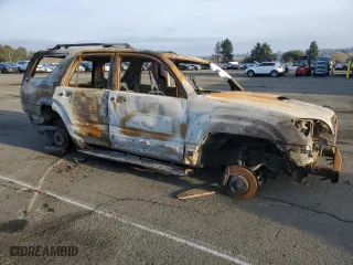 2003 Toyota 4Runner SR5 with VIN JTEBT14R830008040, listed as a Copart auction lot 85266884 with 0 mi miles and Non Repairable. Bid and sale history available at carsss.com. Image 4.