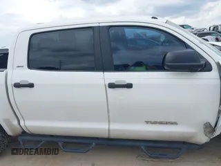 2012 Toyota Tundra 4WD Truck with VIN 5TFDW5F19CX250264, listed as a IAAI auction lot 40190175 with 267,549 mi miles. Bid and sale history available at carsss.com. Image 14.