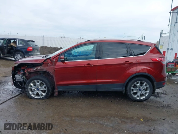 2014 Ford Escape Titanium with VIN 1FMCU9J92EUE01077, listed as a IAAI auction lot 41642337 with 26,002 mi miles. Bid and sale history available at carsss.com. Image 14.