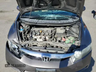 2009 Honda Civic LX z VIN 19XFA16559E016389, wystawiony jako Copart lot #53934915 z przebiegiem 112 966 mil mil oraz Szkoda całkowita • Salvage title. Historia ofert i sprzedaży dostępna na DreamBid. Obrazek 11.