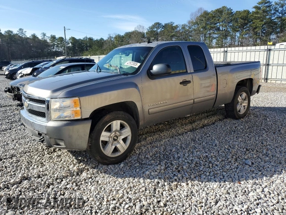 2007 Chevrolet Silverado 1500 LT w/1LT with VIN 2GCEC19J771620258, listed as a Copart auction lot 42622805 with 275,948 mi miles and Salvage Title. Bid and sale history available at carsss.com. Image 1.