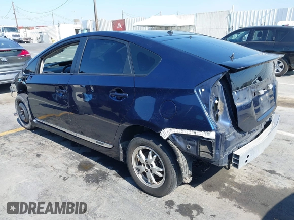2015 Toyota Prius Four with VIN JTDKN3DU5F1954853, listed as a IAAI auction lot 40617411 with Not provided miles and . Bid and sale history available at DreamBid. Image 3.