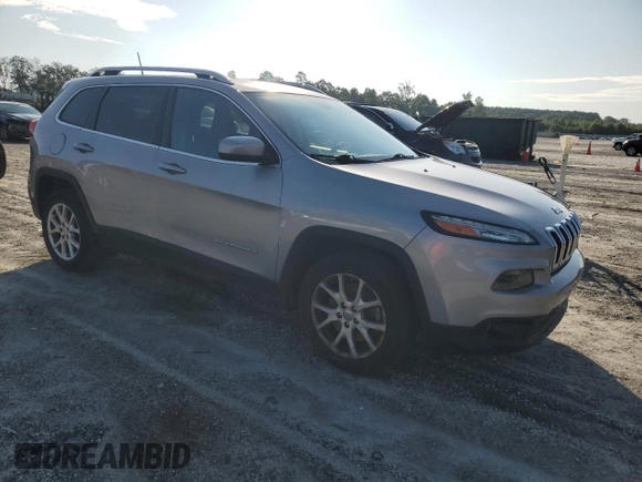 2018 Jeep Cherokee Latitude Tech Connect z VIN 1C4PJLCBXJD528035, wystawiony jako Copart lot #65602975 z przebiegiem 180 208 mil mil oraz Czysty tytuł • Clean title. Historia ofert i sprzedaży dostępna na DreamBid. Obrazek 4.