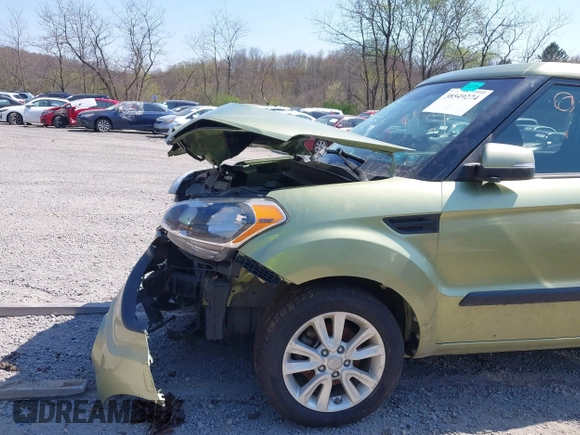 2013 Kia Soul ! with VIN KNDJT2A67D7602059, listed as a IAAI auction lot 38549274 with 92,118 mi miles. Bid and sale history available at carsss.com. Image 14.