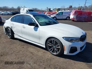2020 BMW 3 Series M340i z VIN WBA5U7C02LA234487, wystawiony jako IAAI lot #41816831 z przebiegiem 27 562 mil mil oraz . Historia ofert i sprzedaży dostępna na DreamBid. Obrazek 1.