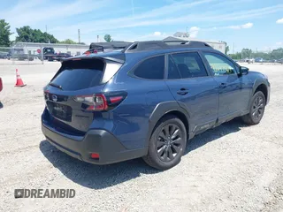2025 Subaru Outback Onyx with VIN 4S4BTALC0S3245647, listed as a IAAI auction lot 42647564 with 3,472 mi miles and . Bid and sale history available at DreamBid. Image 4.