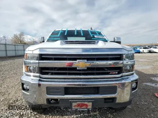 2019 Chevrolet Silverado 3500HD LTZ with VIN 1GC4KXCY3KF254744, listed as a Copart auction lot 79970184 with 101,802 mi miles and Salvage Title. Bid and sale history available at carsss.com. Image 5.