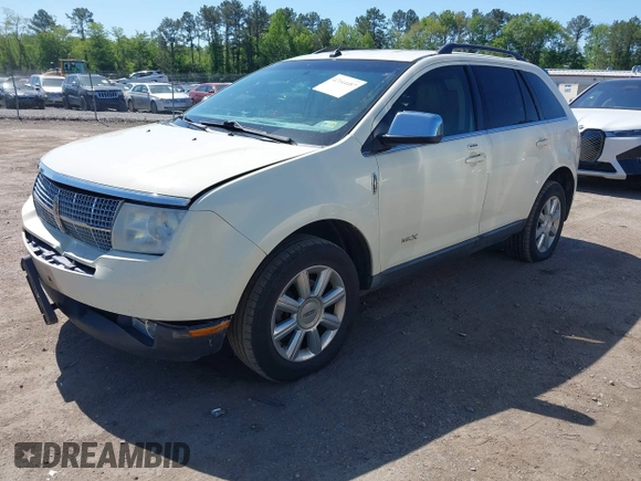 2008 Lincoln MKX with VIN 2LMDU88C48BJ17142, listed as a IAAI auction lot 42144487 with 239,637 mi miles. Bid and sale history available at carsss.com. Image 2.