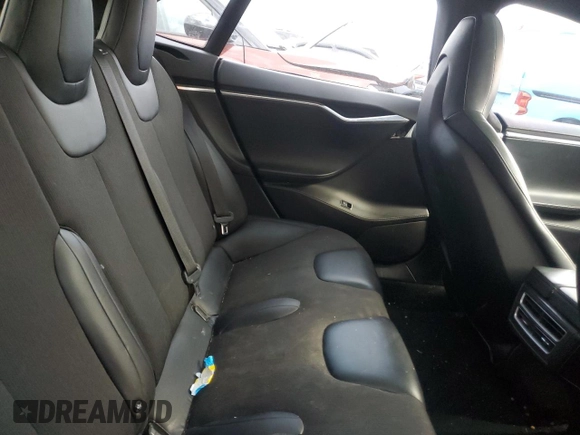 2016 Tesla Model S 70 with VIN 5YJSA1E11GF155536, listed as a Copart auction lot 47543565 with 137,462 mi miles and Salvage title. Bid and sale history available at DreamBid. Image 10.