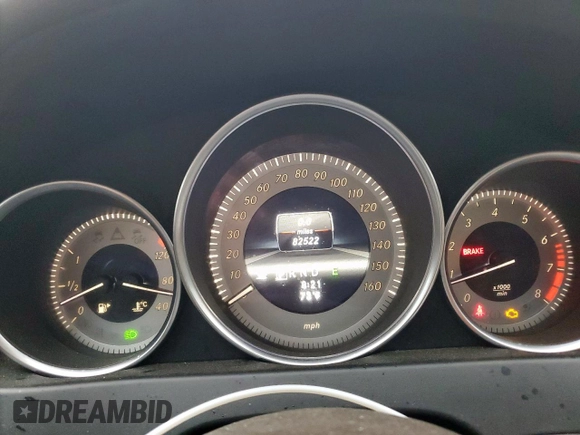 2013 Mercedes-Benz C 250 Sport z VIN WDDGF4HB8DR267579, wystawiony jako Copart lot #55160775 z przebiegiem 82 522 mil mil oraz Szkoda całkowita • Salvage title. Historia ofert i sprzedaży dostępna na DreamBid. Obrazek 9.