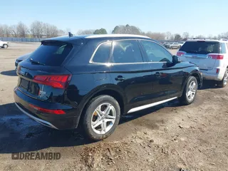 2018 Audi Q5 Premium with VIN WA1ANAFY7J2143407, listed as a IAAI auction lot 41642531 with 71,169 mi miles. Bid and sale history available at carsss.com. Image 4.