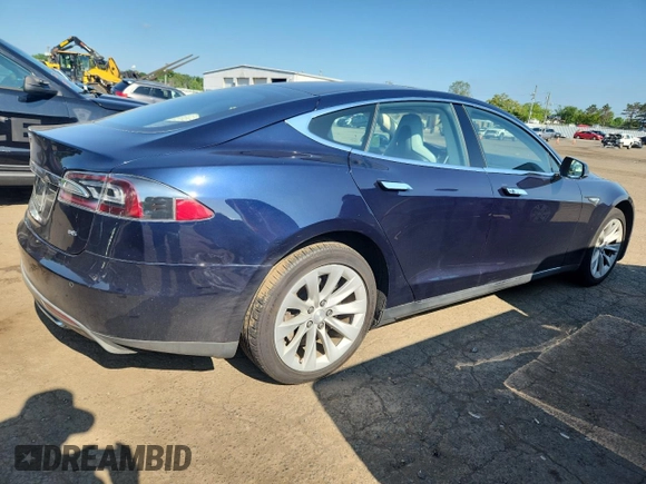 2014 Tesla Model S 60 z VIN 5YJSA1H11EFP39783, wystawiony jako Copart lot #65086315 z przebiegiem 175 480 mil mil oraz Czysty tytuł • Clean title. Historia ofert i sprzedaży dostępna na DreamBid. Obrazek 3.