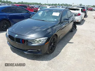 2015 BMW 3 Series 328i с VIN WBA3A5G5XFNS85209, выставлен на аукционе IAAI как лот 42428368 с пробегом 171 557 миль миль и . История ставок и продаж доступна на DreamBid. Изображение 17.