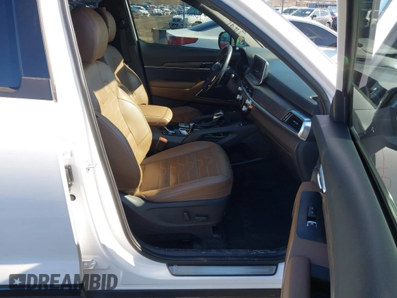 2022 Kia Telluride SX z VIN 5XYP5DHC2NG299501, wystawiony jako IAAI lot #41816830 z przebiegiem 61 413 mil mil oraz . Historia ofert i sprzedaży dostępna na DreamBid. Obrazek 5.