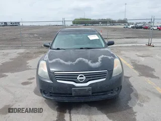 2007 Nissan Altima 2.5 with VIN 1N4AL21EX7C185738, listed as a IAAI auction lot 42117302 with 237,676 mi miles. Bid and sale history available at carsss.com. Image 6.