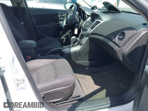 2014 Chevrolet Cruze 1LT with VIN 1G1PC5SB4E7132171, listed as a IAAI auction lot 42532531 with 132,012 mi miles and . Bid and sale history available at DreamBid. Image 5.