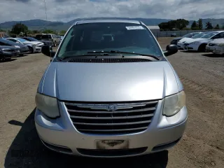 2007 Chrysler Town & Country LX with VIN 2A4GP44R17R258841, listed as a Copart auction lot 54401695 with 155,155 mi miles and Salvage Title. Bid and sale history available at DreamBid. Image 5.
