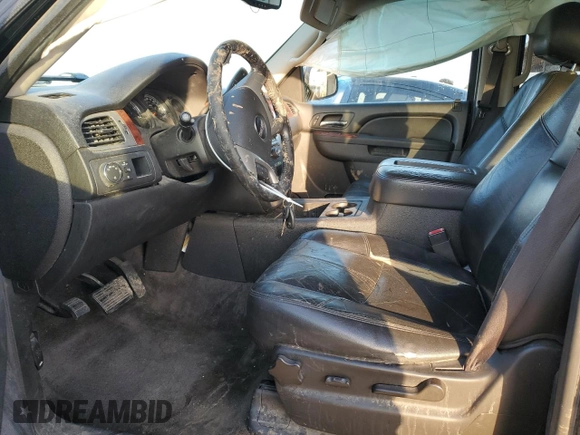 2014 GMC Yukon XL SLT with VIN 1GKS1KE07ER227834, listed as a Copart auction lot 45570165 with 231,467 mi miles and Salvage Title. Bid and sale history available at carsss.com. Image 7.