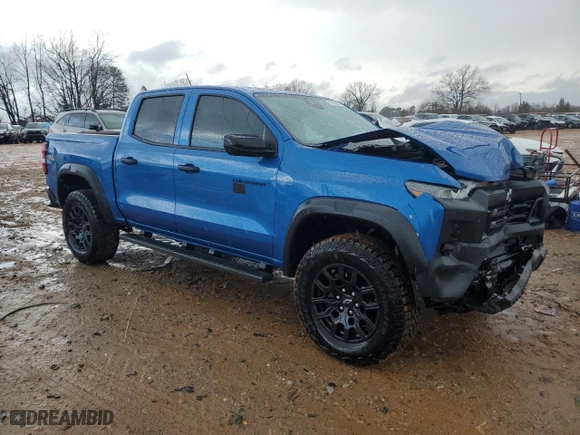 2024 Chevrolet Colorado 4WD Trail Boss with VIN 1GCPTEEK9R1242936, listed as a Copart auction lot 47738705 with 5,940 mi miles and Salvage Title. Bid and sale history available at carsss.com. Image 4.