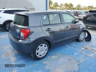 2012 Scion xD z VIN JTKKU4B43C1024045, wystawiony jako Copart lot #52972045 z przebiegiem 89 061 mil mil oraz Szkody całkowita. Historia ofert i sprzedaży dostępna na DreamBid. Obrazek 3.