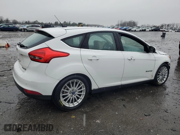 2016 Ford Focus Electric z VIN 1FADP3R42GL234563, wystawiony jako Copart lot #43955695 z przebiegiem 66 636 mil mil oraz Szkoda całkowita • Salvage title. Historia ofert i sprzedaży dostępna na DreamBid. Obrazek 3.