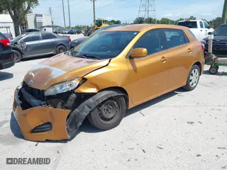 2009 Toyota Matrix S with VIN 2T1LE40E49C001740, listed as a IAAI auction lot 42088899 with 173,939 mi miles. Bid and sale history available at carsss.com. Image 2.