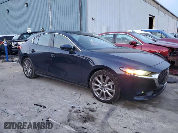 2021 Mazda 3 Select with VIN 3MZBPBBMXMM204787, listed as a Copart auction lot 82631024 with 19,031 mi miles and Salvage Title. Bid and sale history available at carsss.com. Image 4.