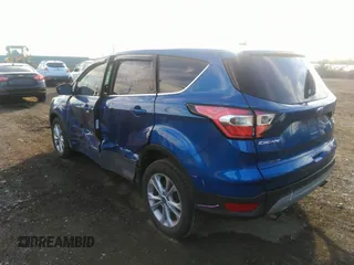 2017 Ford Escape SE with VIN 1FMCU0GD2HUE88197, listed as a IAAI auction lot 40765042 with 87,604 mi miles. Bid and sale history available at carsss.com. Image 3.