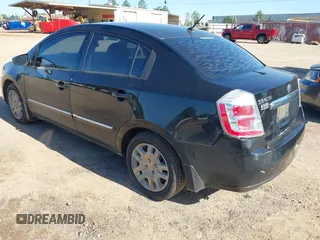 2010 Nissan Sentra S z VIN 3N1AB6AP3AL619132, wystawiony jako IAAI lot #41970019 z przebiegiem 160 636 mil mil oraz . Historia ofert i sprzedaży dostępna na DreamBid. Obrazek 3.