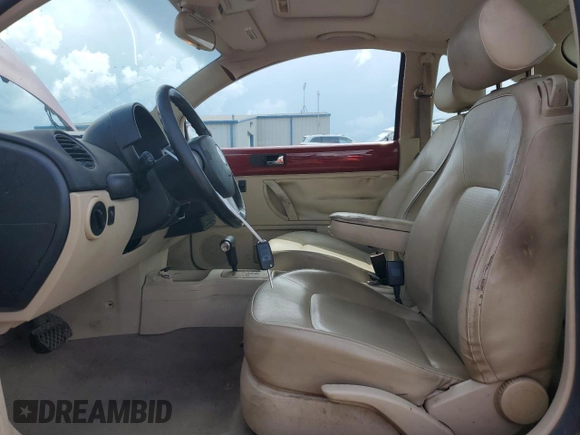 2008 Volkswagen Beetle SE with VIN 3VWRW31C78M523389, listed as a Copart auction lot 60956915 with 179,222 mi miles and Salvage title. Bid and sale history available at DreamBid. Image 7.