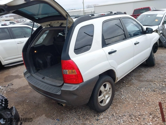 2008 Kia Sportage LX with VIN KNDJF724487492045, listed as a IAAI auction lot 41108512 with 316,740 mi miles. Bid and sale history available at carsss.com. Image 4.