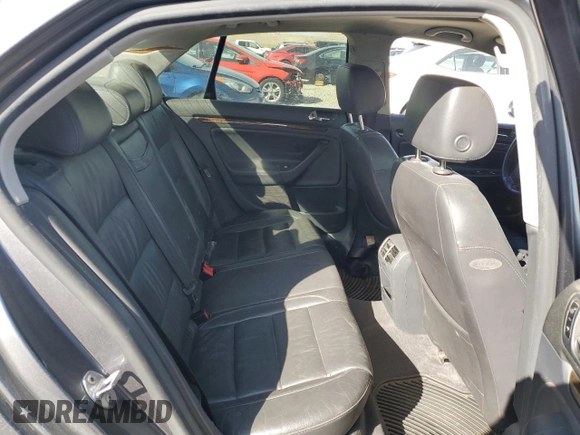 2005 Volkswagen Jetta 2.5L with VIN 3VWDF71K55M637198, listed as a Copart auction lot 47421405 with 254,883 mi miles and Salvage title. Bid and sale history available at DreamBid. Image 10.