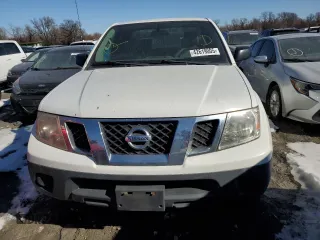 2014 Nissan Frontier S z VIN 1N6BD0CT7EN763840, wystawiony jako Copart lot #42619005 z przebiegiem 164 055 mil mil oraz Czysty tytuł • Clean title. Historia ofert i sprzedaży dostępna na DreamBid. Obrazek 5.