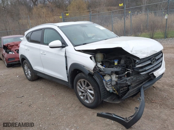2016 Hyundai Tucson SE with VIN KM8J3CA46GU105087, listed as a IAAI auction lot 40978420 with 103,527 mi miles. Bid and sale history available at carsss.com. Image 1.